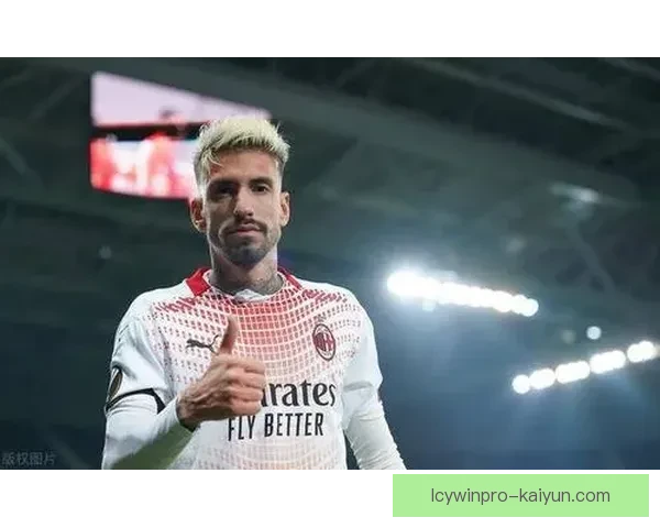 萨维奇中卫风格稳健，防守表现持续提升